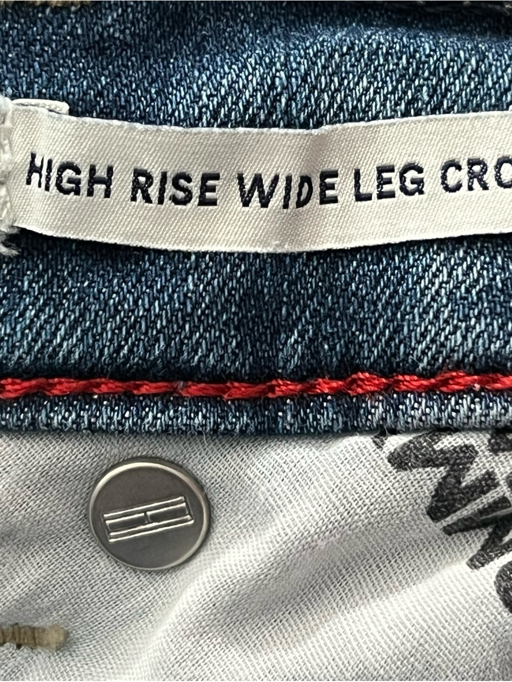 Tommy Jeans - Picture 5 of 6